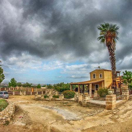 Vila Le Cinque Pietre Carlentini Exteriér fotografie