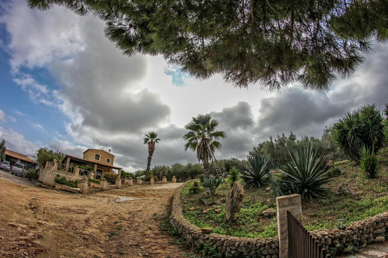 Vila Le Cinque Pietre Carlentini Exteriér fotografie